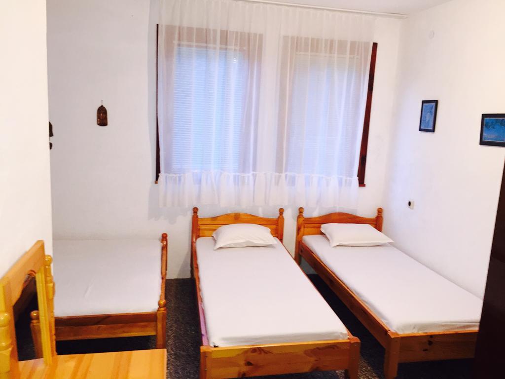 אובזור Petrovi Guest House חדר תמונה