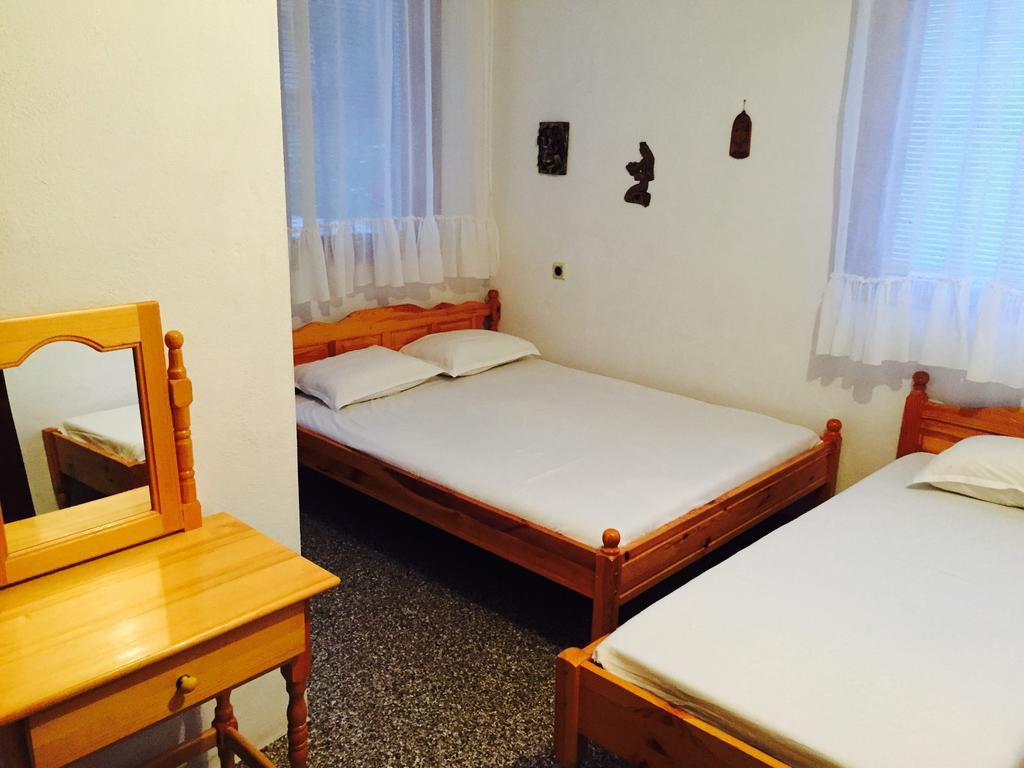 אובזור Petrovi Guest House חדר תמונה