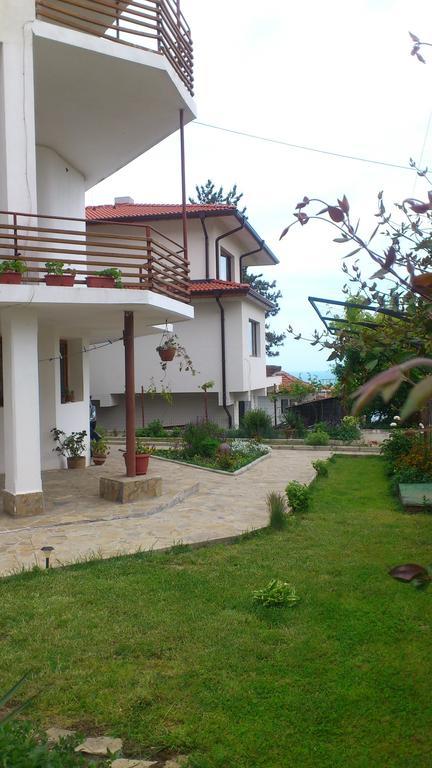 אובזור Petrovi Guest House מראה חיצוני תמונה